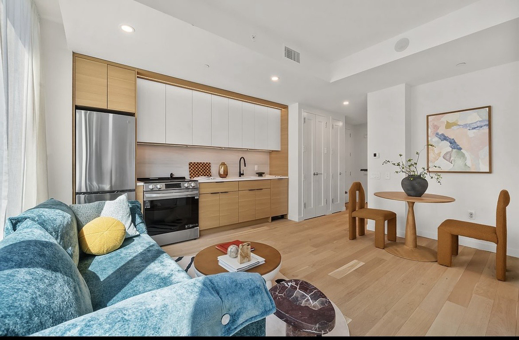 395 Carroll Street - Photo 2