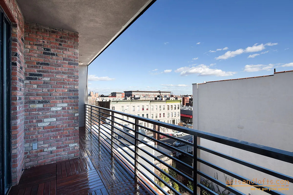 145 Rogers Avenue - Photo 1