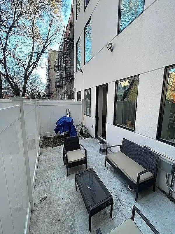 727 Dekalb Avenue - Photo 10