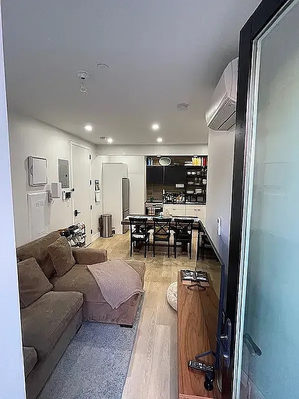 727 Dekalb Avenue - Photo 3