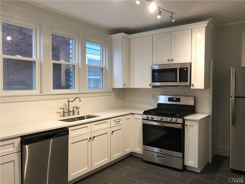 1815 James Street - Photo 4