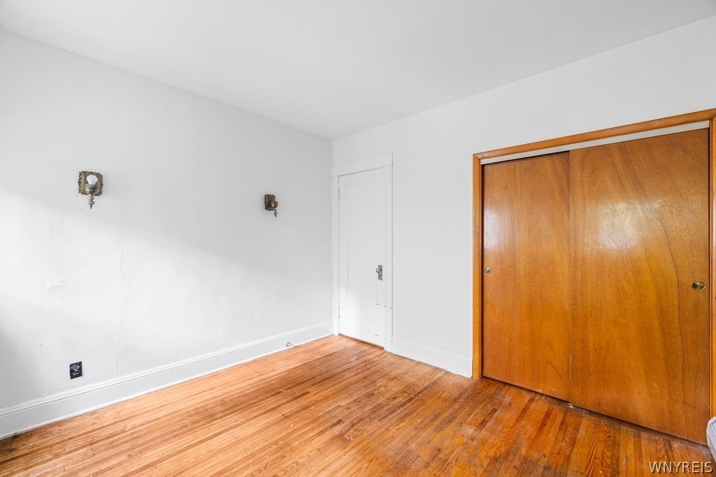 845 Potomac Avenue - Photo 13