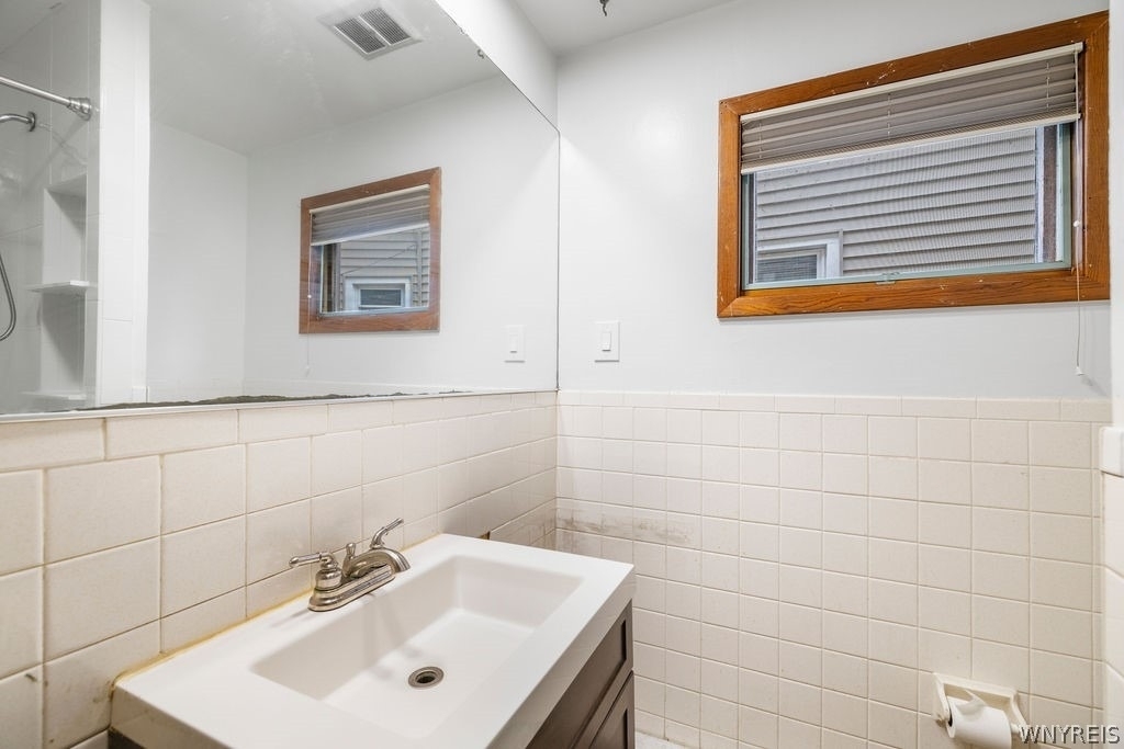 845 Potomac Avenue - Photo 12