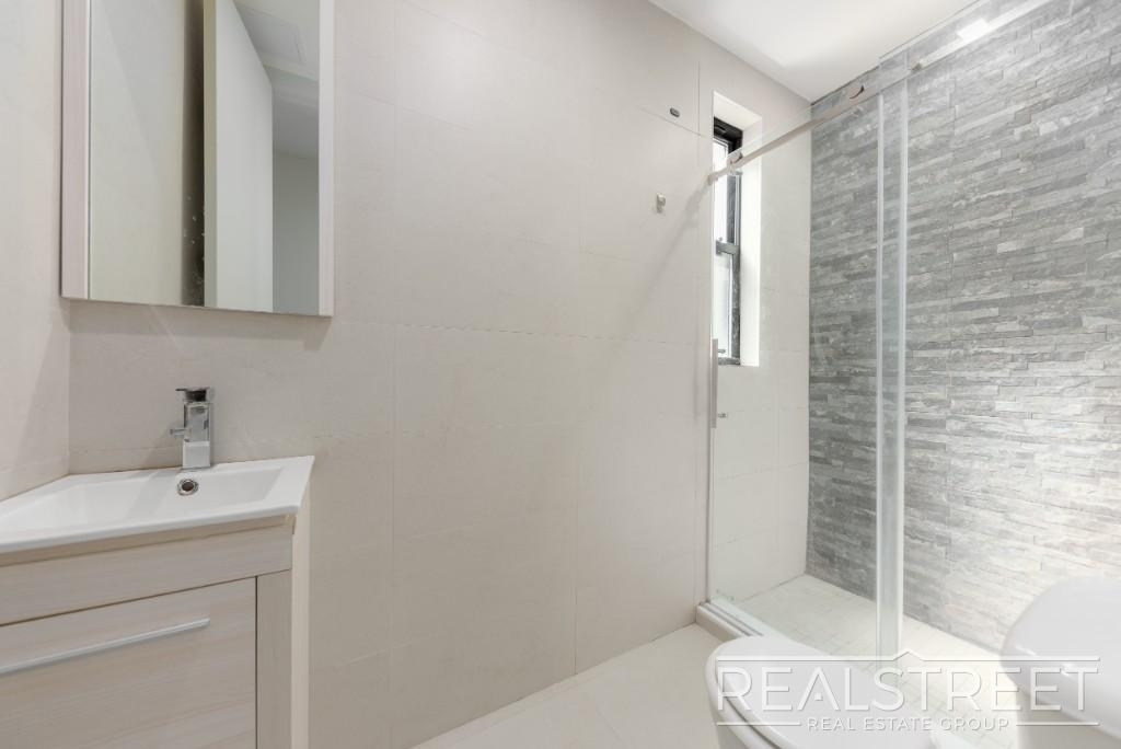 1647 Eighth Avenue - Photo 5