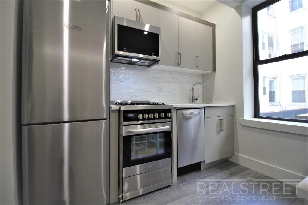 1647 Eighth Avenue - Photo 2