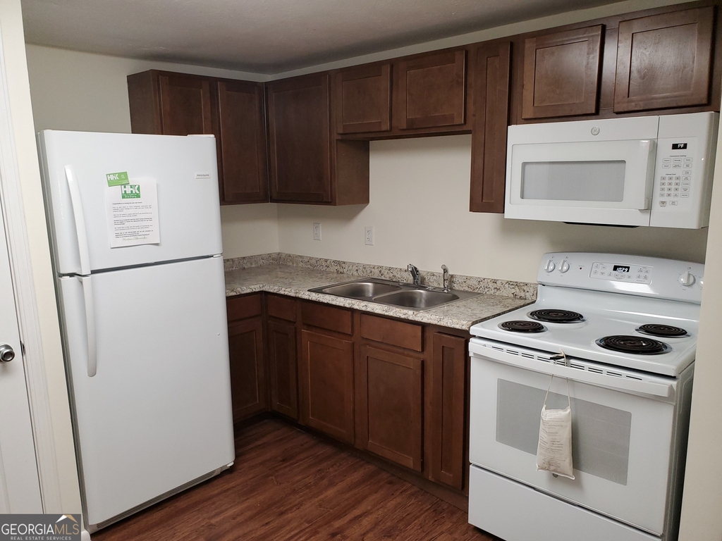 312 Crescent Drive - Photo 4