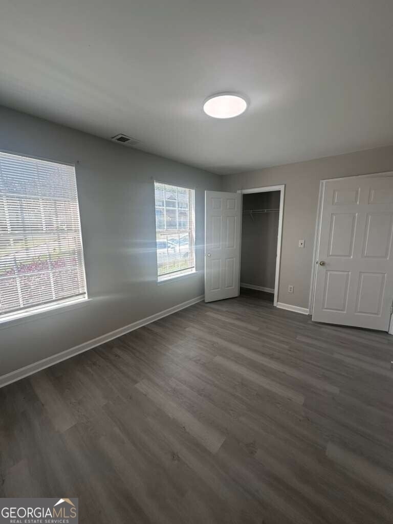 400 Stonehaven Circle - Photo 2