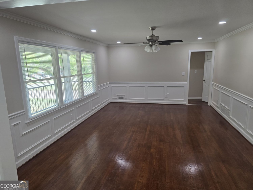3420 Northside Drive - Photo 2