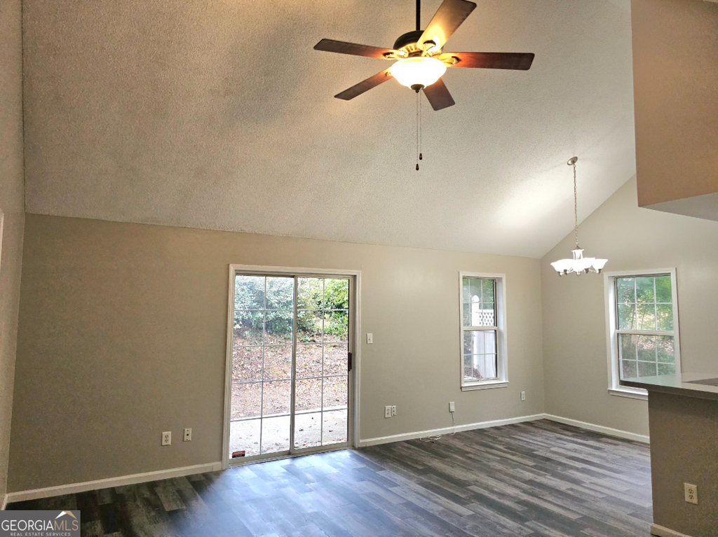 152 S Fairfield Drive - Photo 4