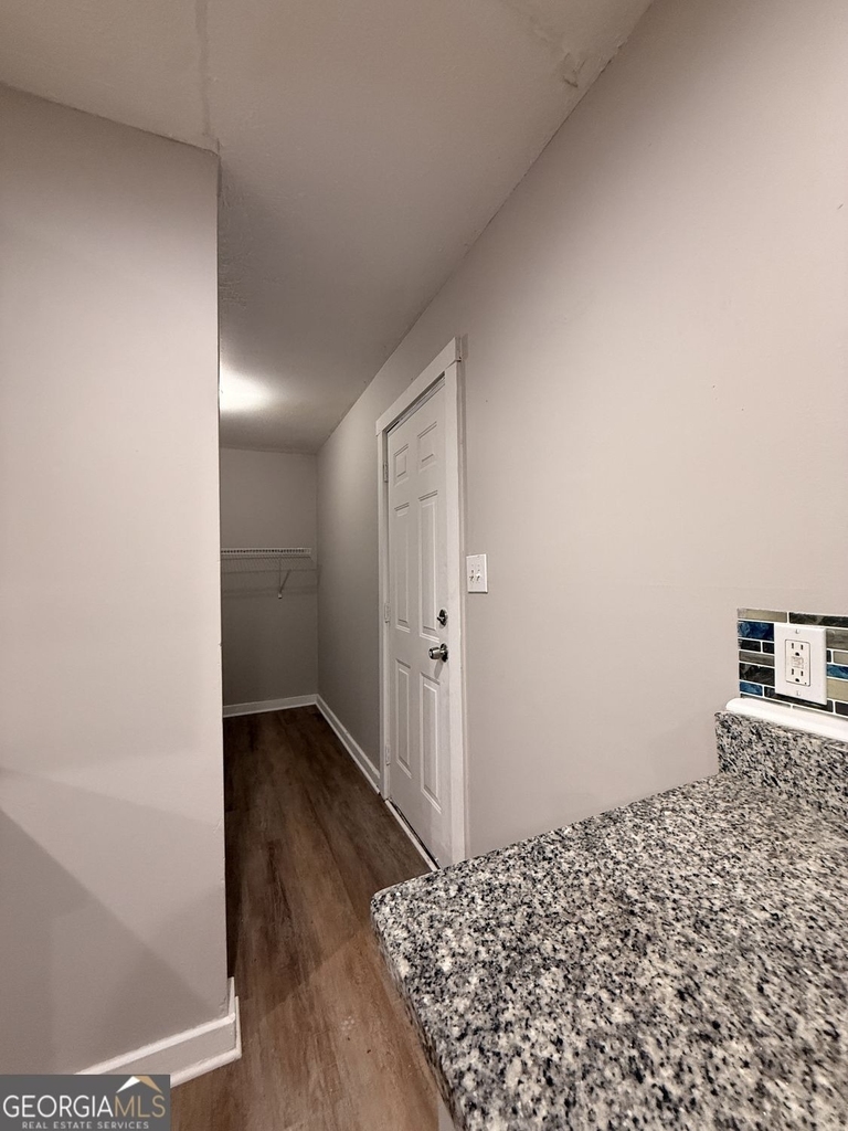 657 Robert E Lee Parkway - Photo 6