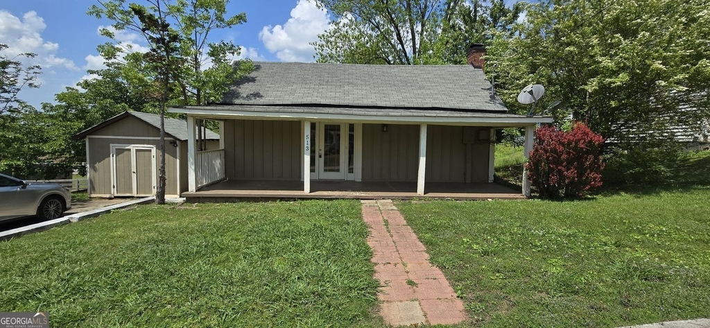 513 Blue Ridge Avenue - Photo 0