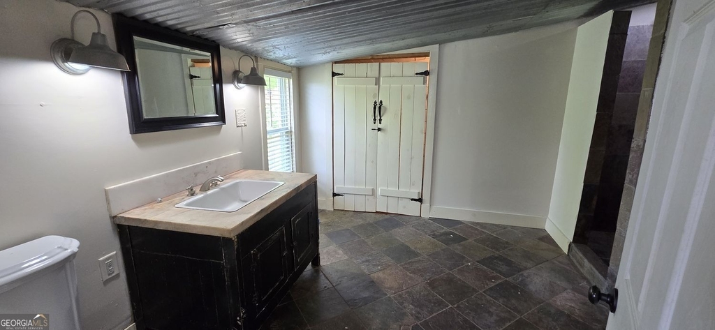 513 Blue Ridge Avenue - Photo 16