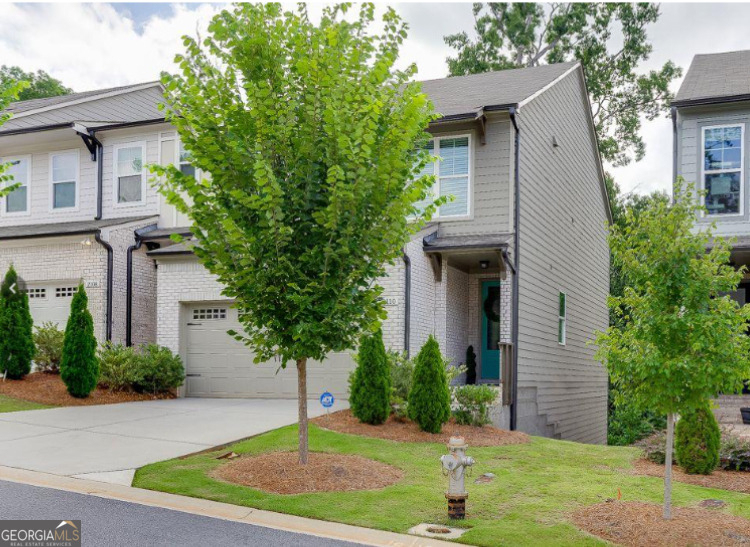 2110 Garden Place - Photo 0