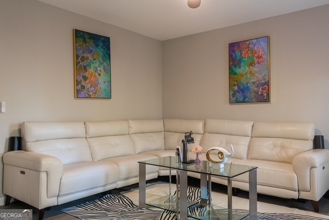 2110 Garden Place - Photo 3