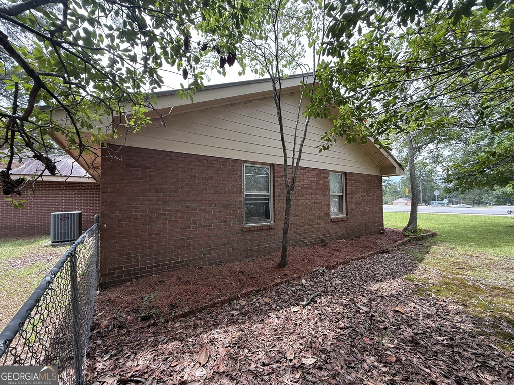 602 Hillcrest Parkway - Photo 6