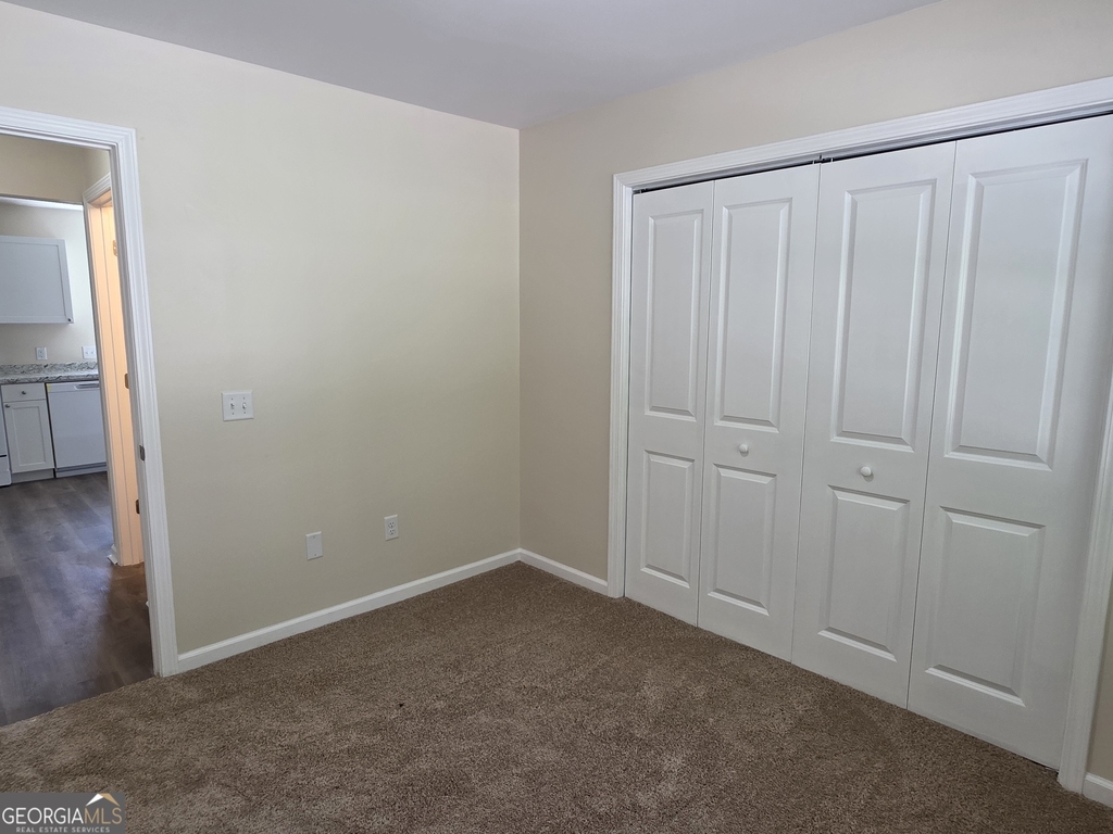 113 Towne Park Drive E - Photo 19