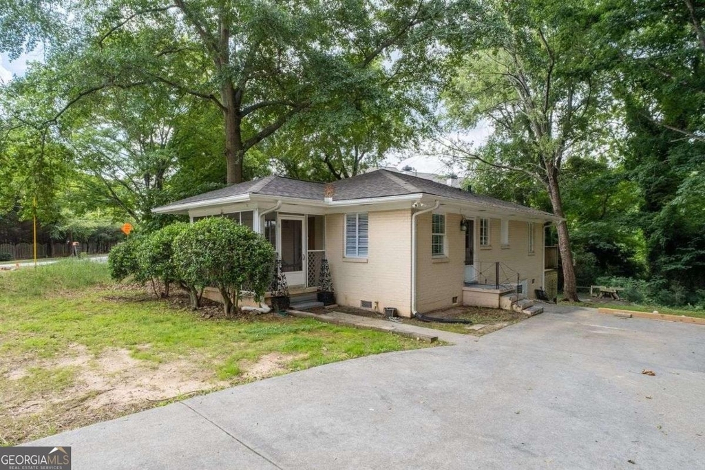 1401 Briarwood Road Ne - Photo 3
