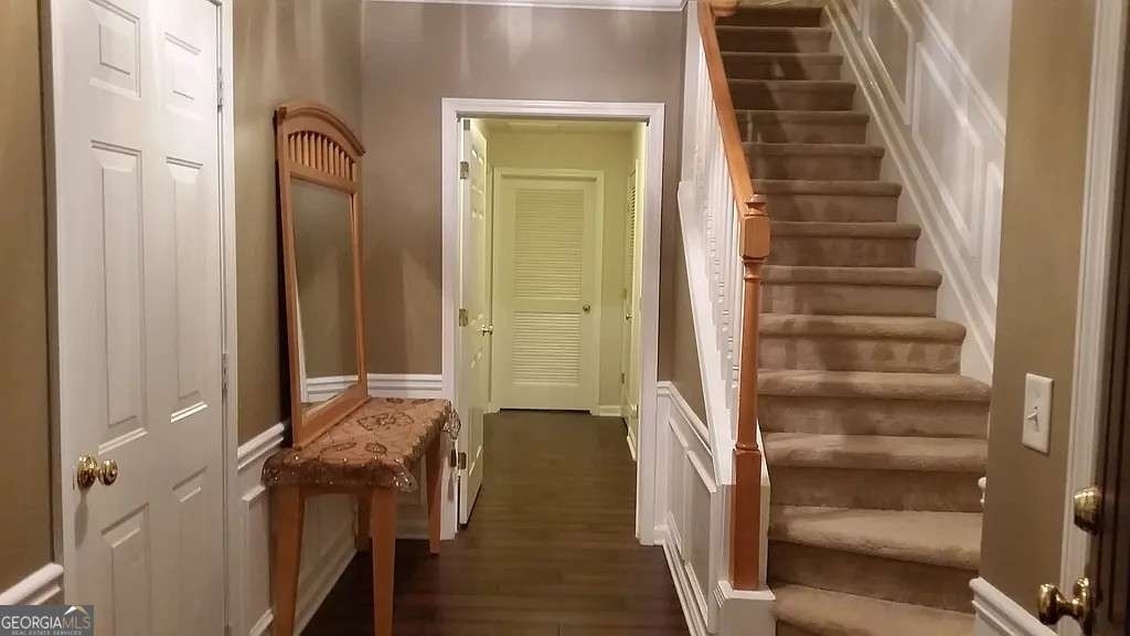 3423 Lathenview Court - Photo 2