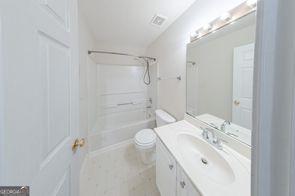 3423 Lathenview Court - Photo 9