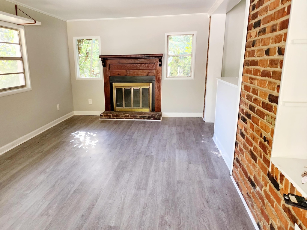 1808 Meadowglades Drive - Photo 3