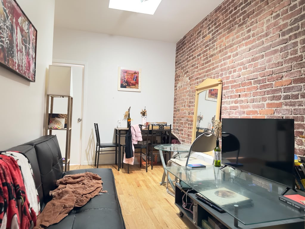 20 Covert Street - Photo 4