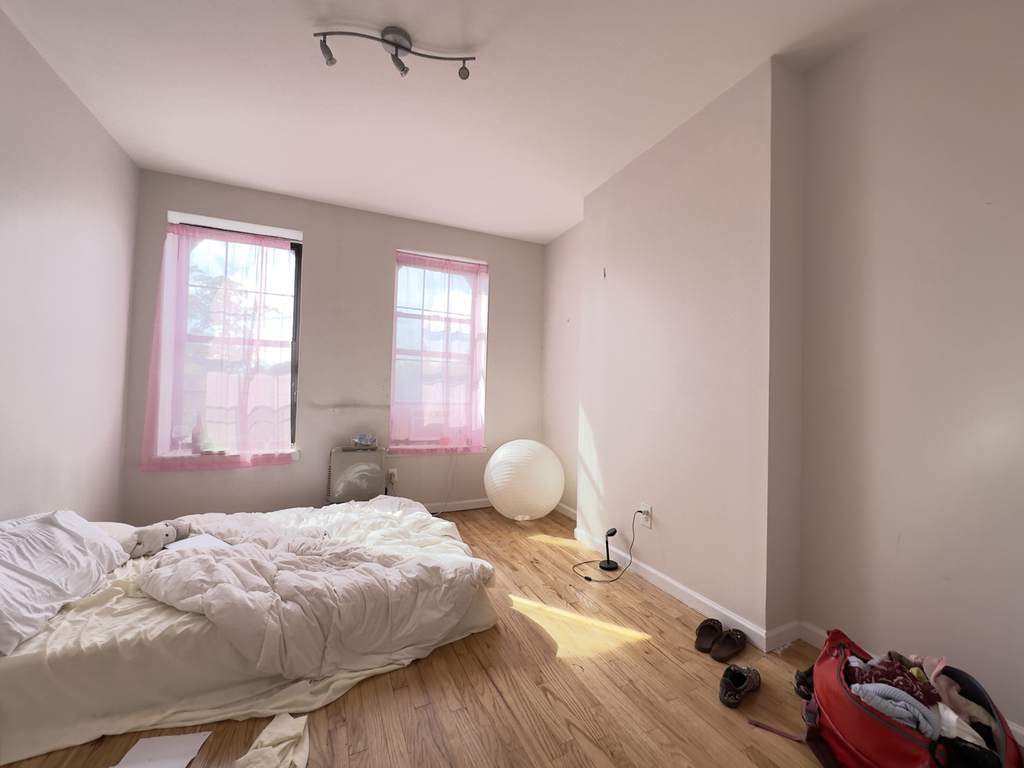 20 Covert Street - Photo 0