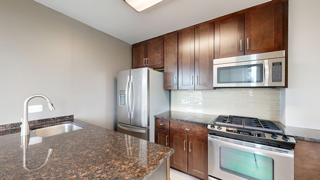 E 34TH ST - Photo 1