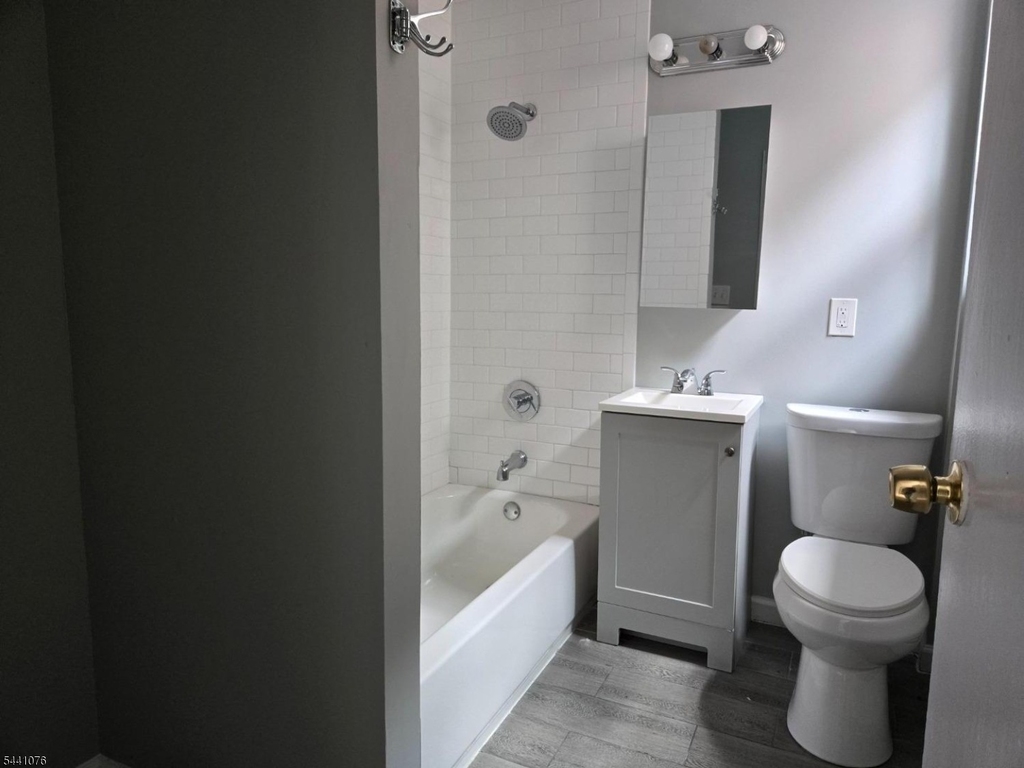 103 Talmadge Ave - Photo 2