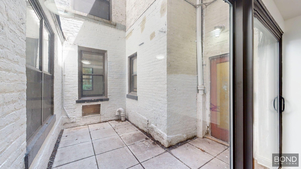 147 east 72nd Street  - Photo 4