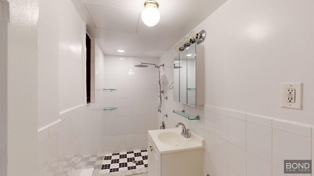 328 East 93rd street  - Photo 3