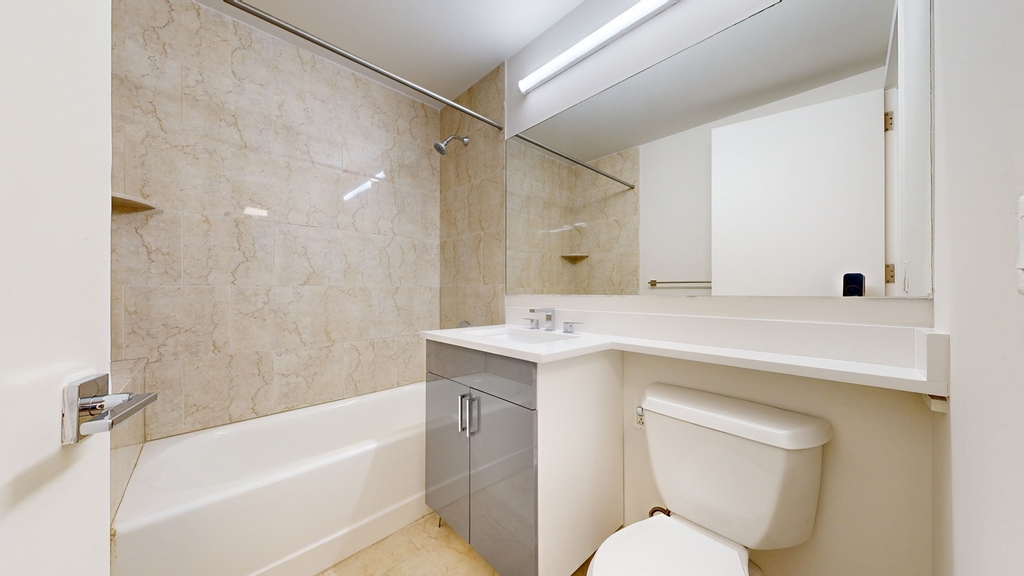 10 Hanover Square - Photo 4