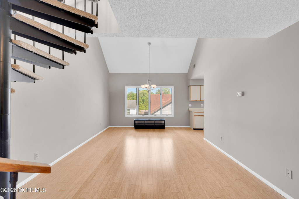 2230 Bridge Avenue - Photo 2