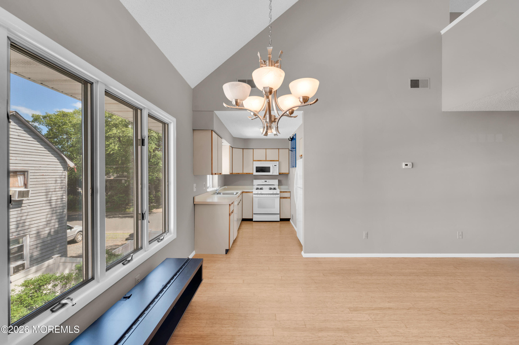 2230 Bridge Avenue - Photo 4