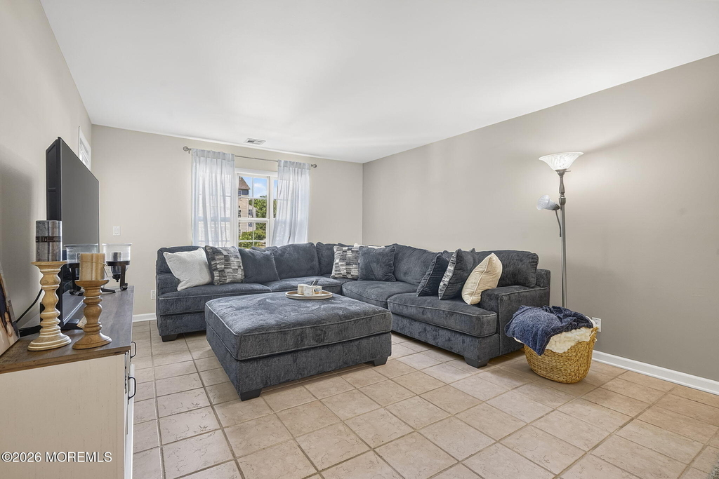 231 Atlantic Street - Photo 2