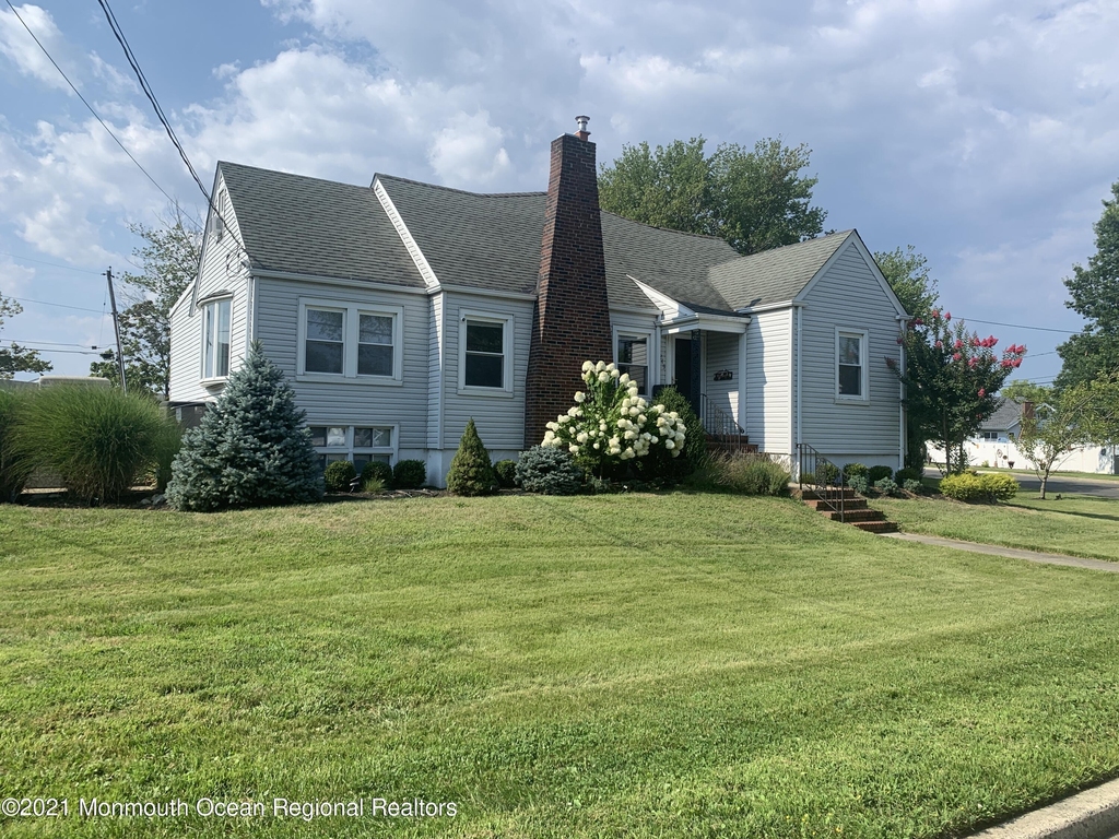 245 Monmouth Boulevard - Photo 1