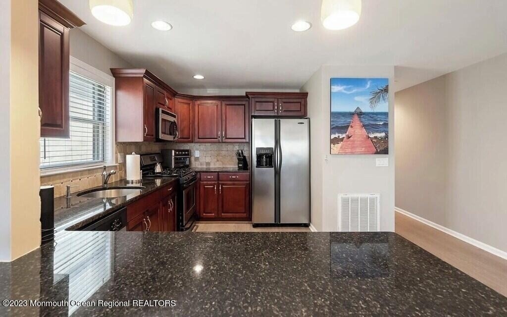 132 Hancock Avenue - Photo 6