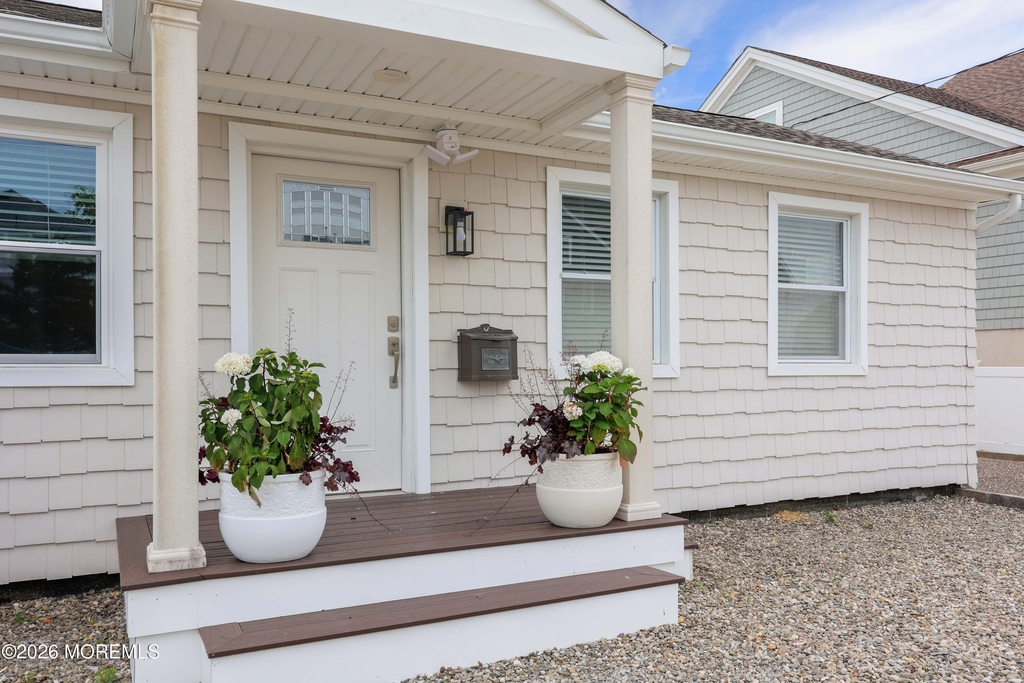 447 Tunney Avenue - Photo 7