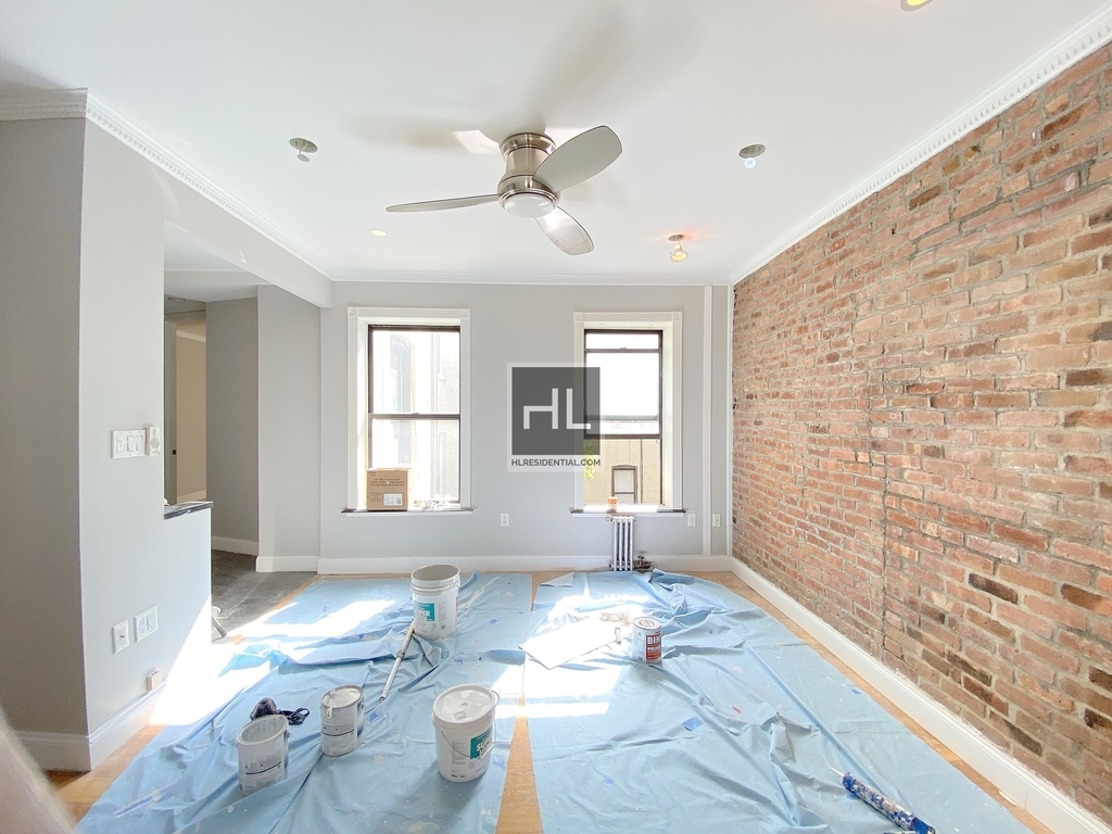 East 100th Street - Photo 0