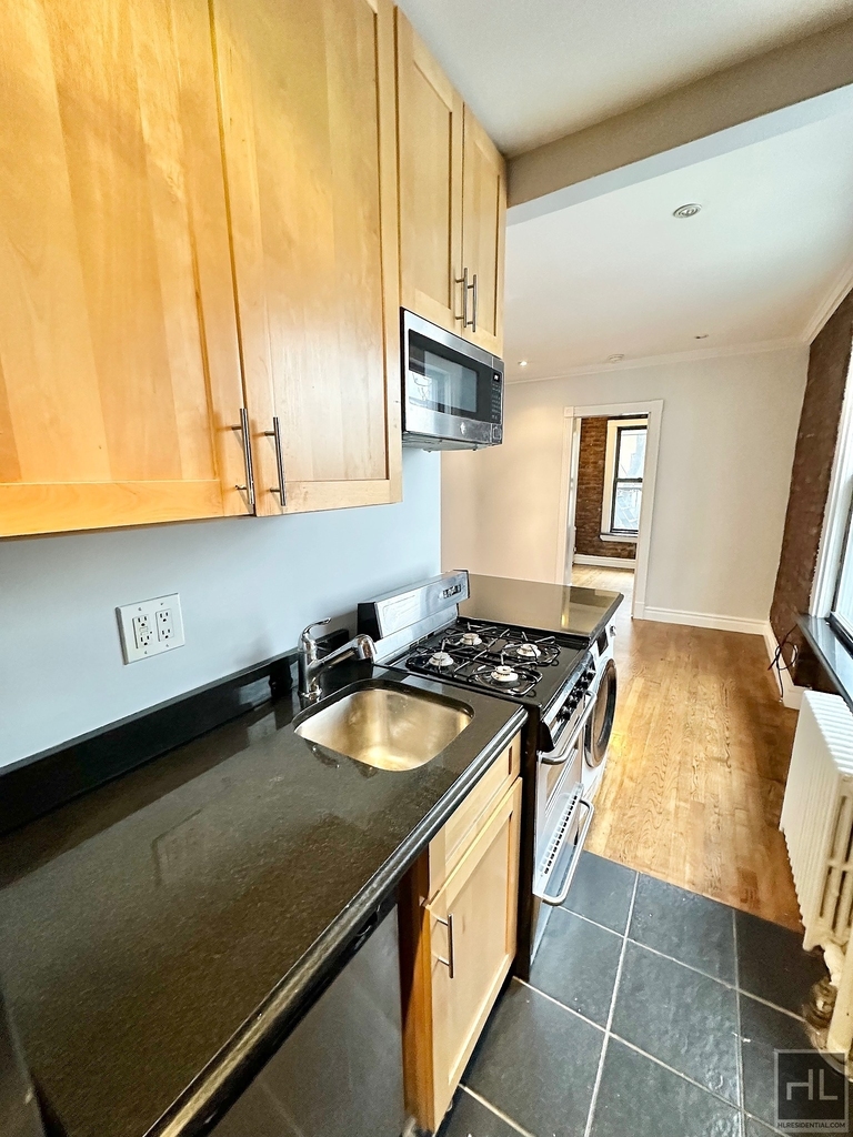 E 13th St. - Photo 2