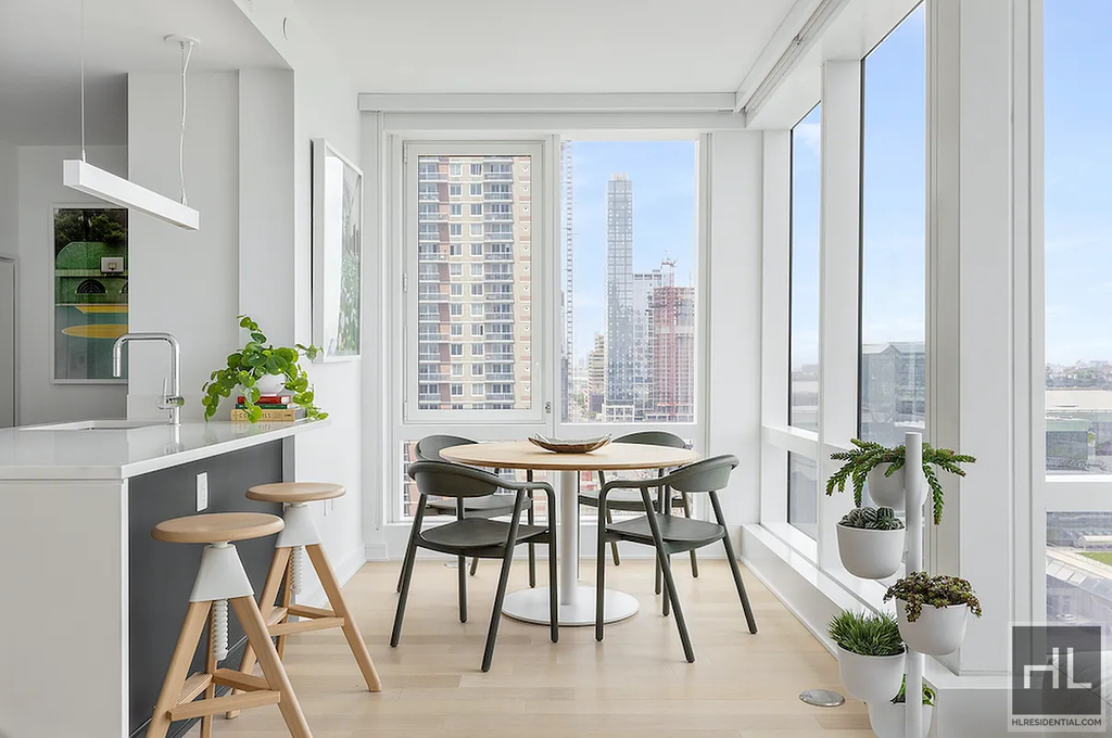 West 38th Street - Photo 1