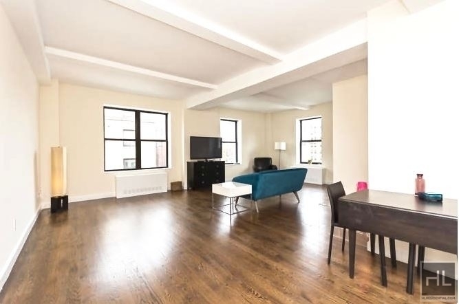 West 91st Street - Photo 0