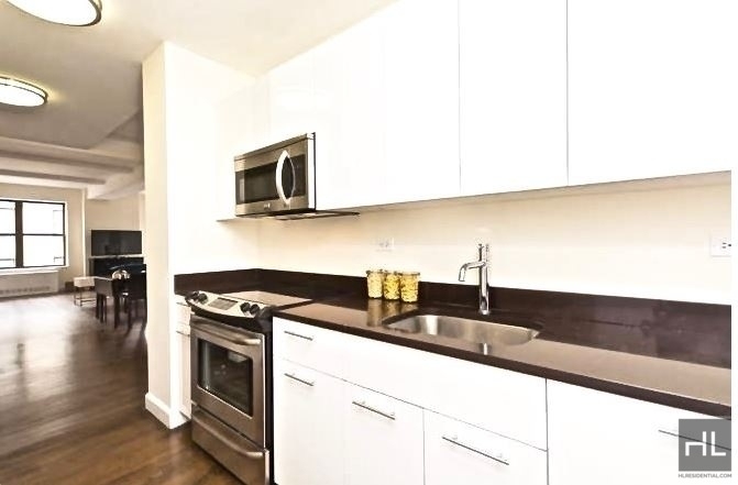 West 91st Street - Photo 1