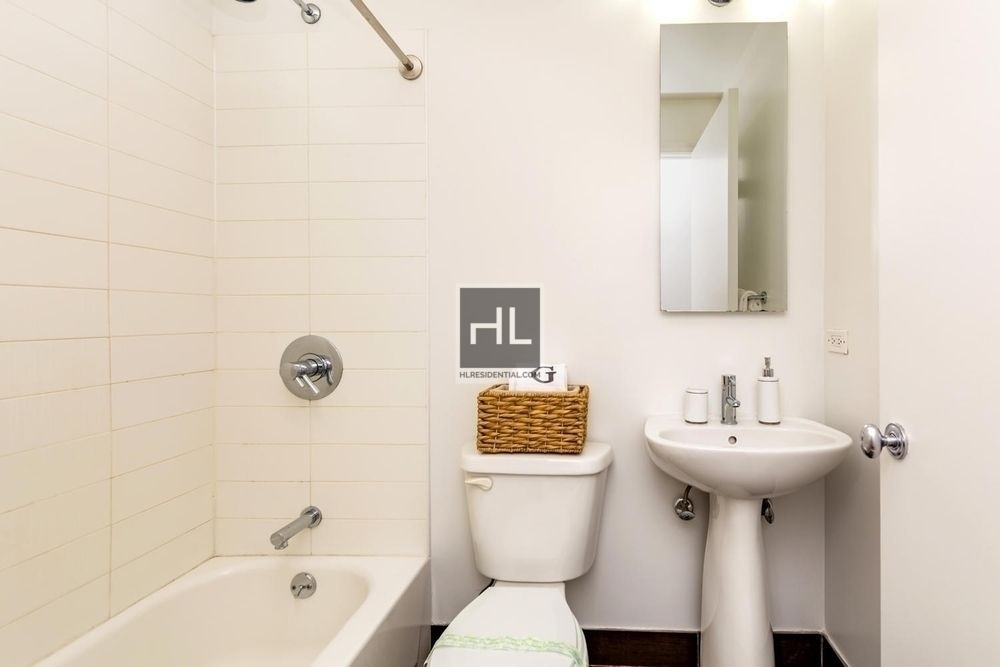 West 91st Street - Photo 2