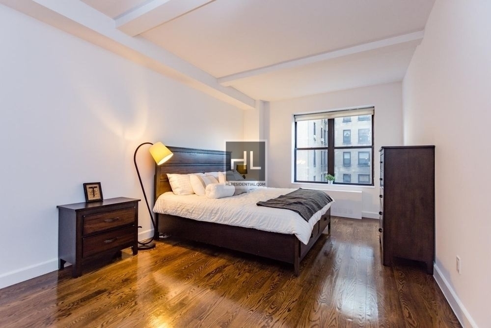West 91st Street - Photo 0