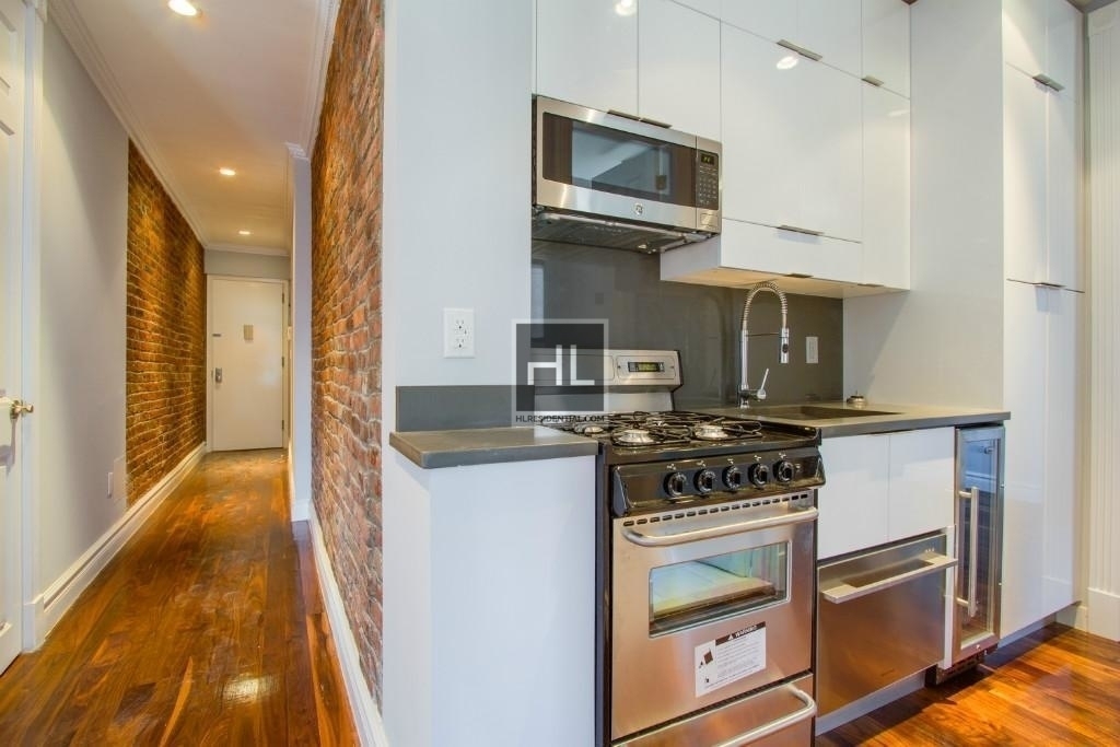Lexington Avenue - Photo 2