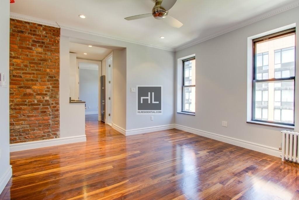 Lexington Avenue - Photo 1