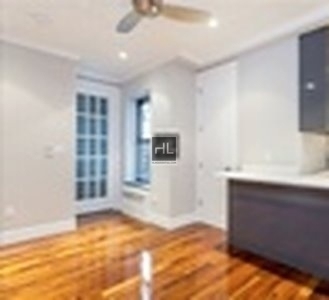 Lexington Avenue - Photo 2