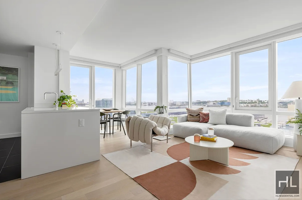 West 38th Street - Photo 2