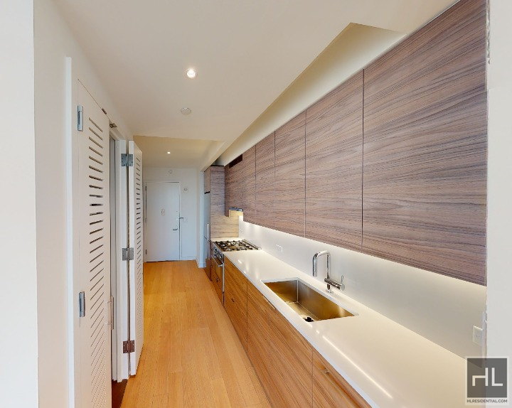 West 38th Street - Photo 4