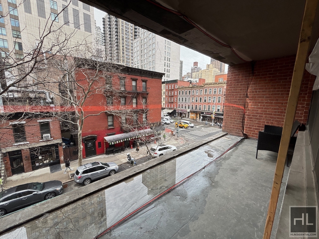 E 82 St - Photo 2